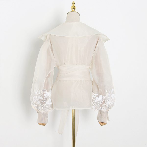 Niche Autumn Vintage Court V-neck Lantern Sleeve Waist Strap Design Top Shirt