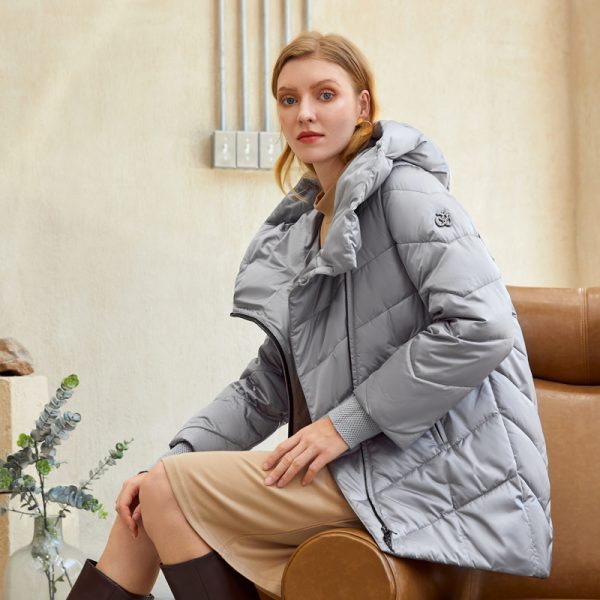 Hooded Women Winter Coat Cotton Warm Parkas Coat Women Elegant Causal Short Puffer Jacket Coat Ladies