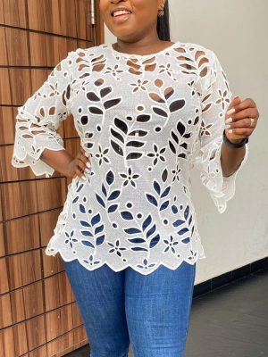 Design round Neck Loose Hollow Out Cutout out Crocheted Outer Wear Nine-Quarter Sleeve Shirt Blouse Women Lace Shirt