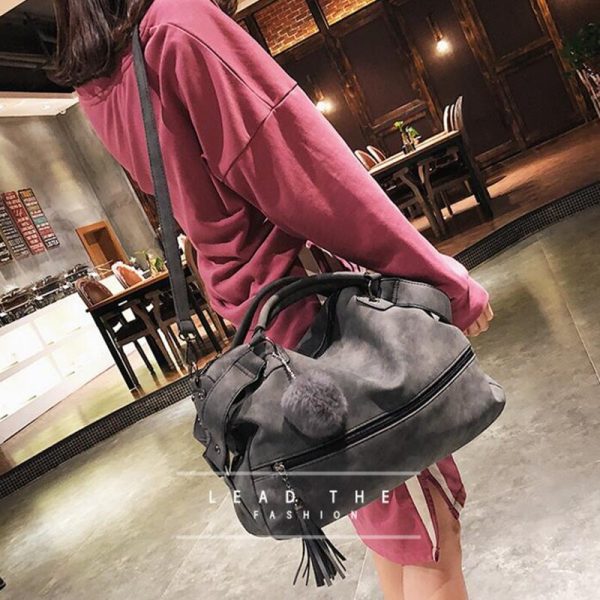 Scrub Shoulder Bags for Women Female Fashion Fur Ball Dames Tassel Lady Vintage Tassel Crossbody Bag