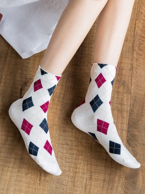 Socks-Ins-Tide-Retro-Diamond-Lattice-Japanese-College-Wind-Pile-Pile-Socks-Jacquard-Forest-Ladies-Mid-1.jpg
