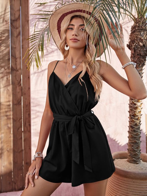 Loose Summer Romper with V-Neck and Backless Detail