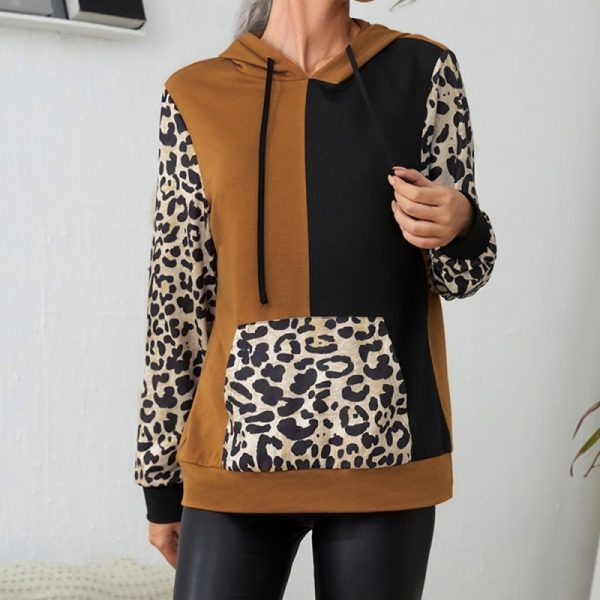 Leopard Print Color-Matching Hooded T-Shirt