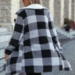 Collared Buckle-Free Plaid Loose Plush Coat