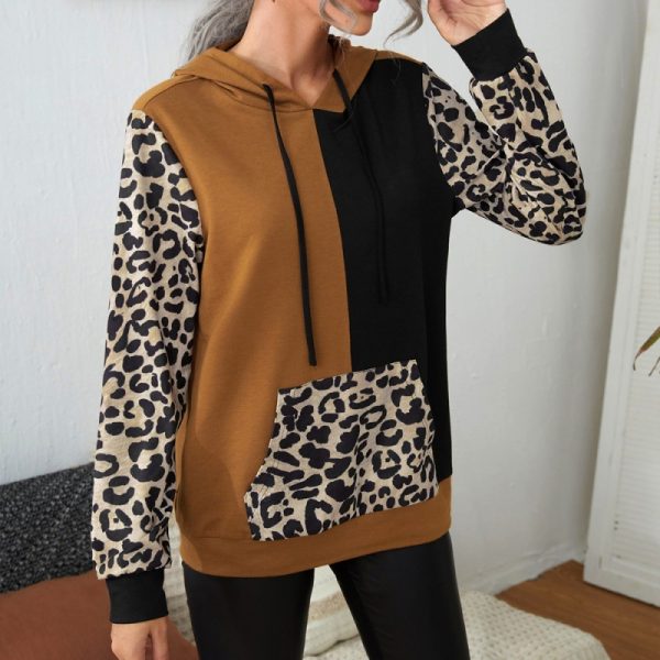 Leopard Print Color-Matching Hooded T-Shirt