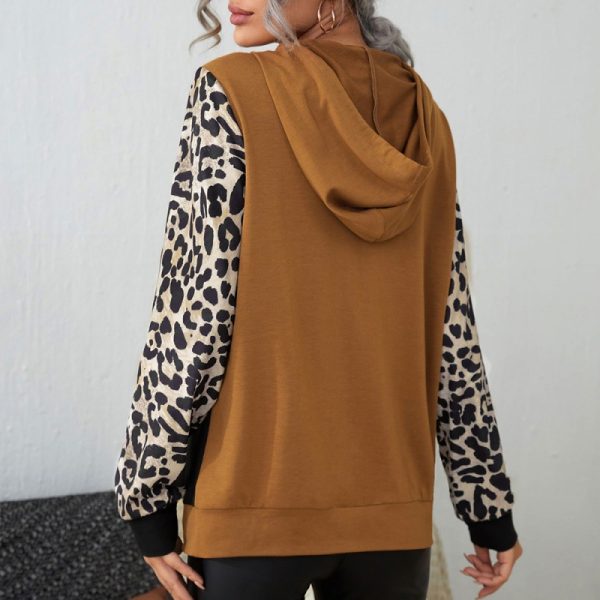 Leopard Print Color-Matching Hooded T-Shirt