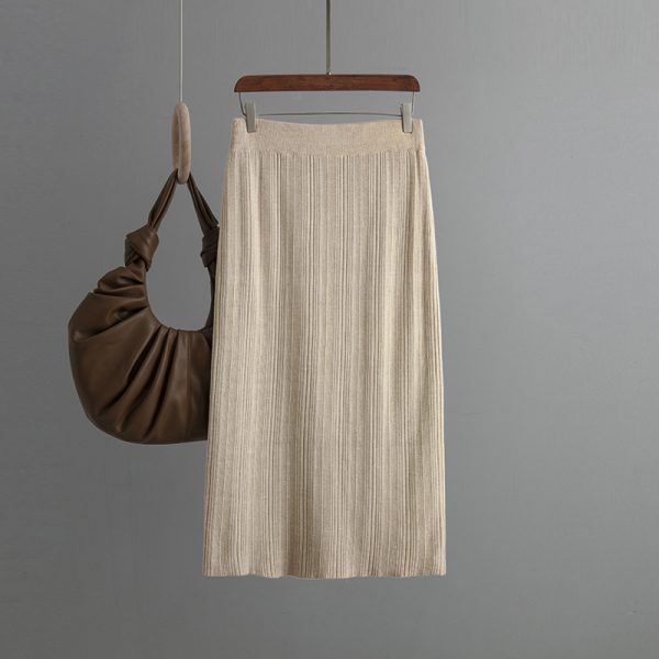 Elegant Back-Slit Wool Skirt for Autumn