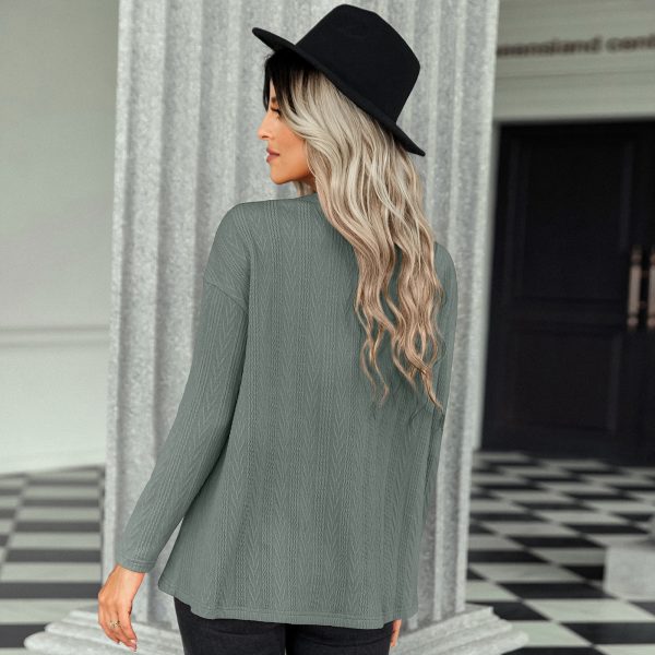 Early Autumn Elegance: V-neck Knitted Cardigan