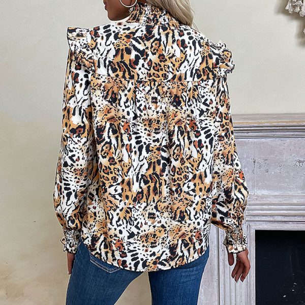 Chic Leopard Print Long-Sleeved Shirt