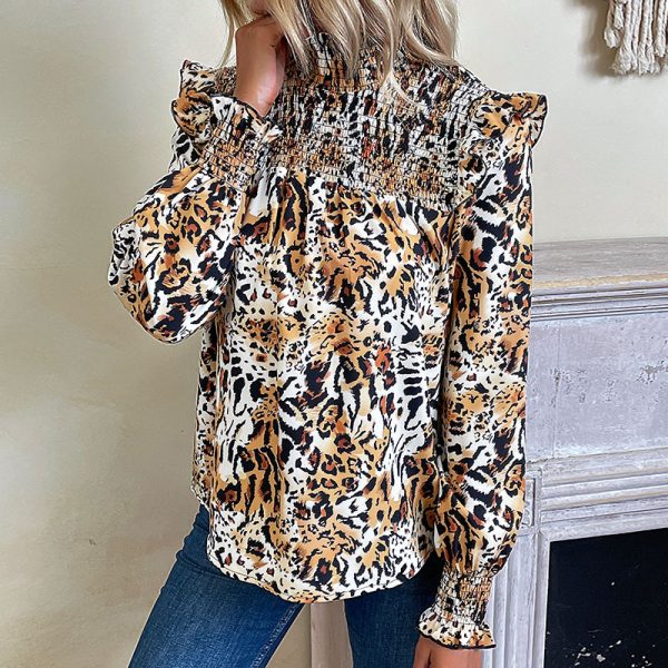 Chic Leopard Print Long-Sleeved Shirt