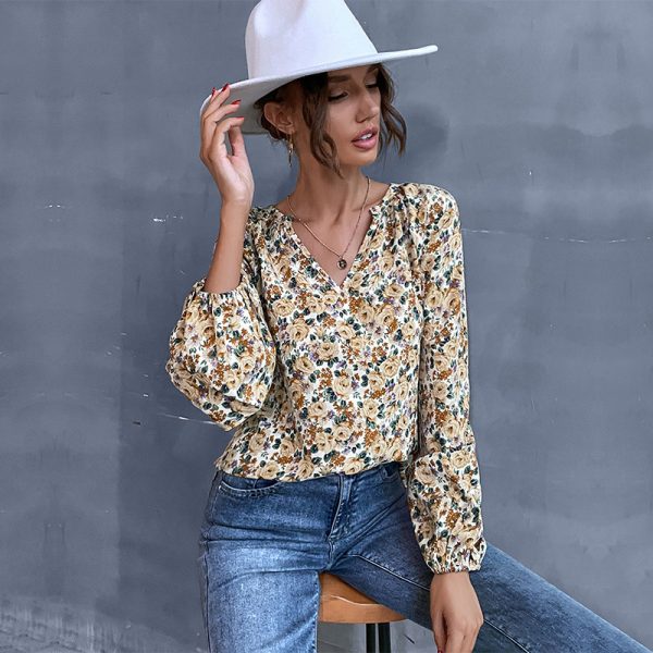 Early Autumn Holiday Women's Loose Fitting V-Neck Floral Shirt with Long Sleeves