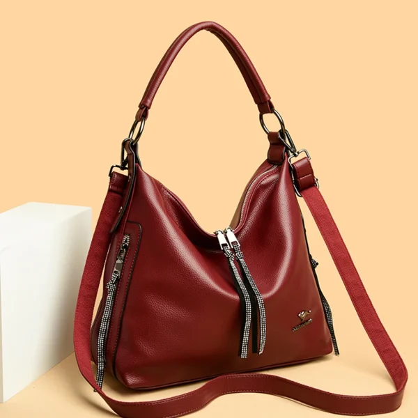 High Quality Ethical Leather Shoulder Bag: Chic & Spacious