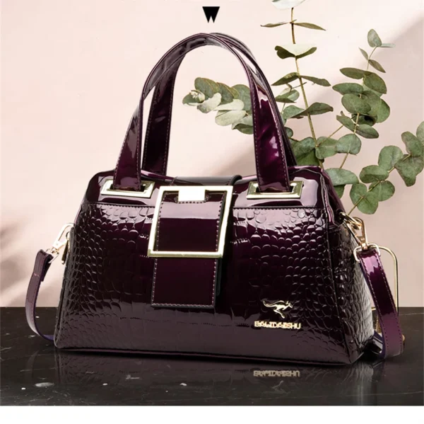 Luxury Chic Eco Handbag: Croc Pattern Crossbody