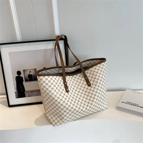 Stylish Eco Tote: Large Capacity, High Quality Print