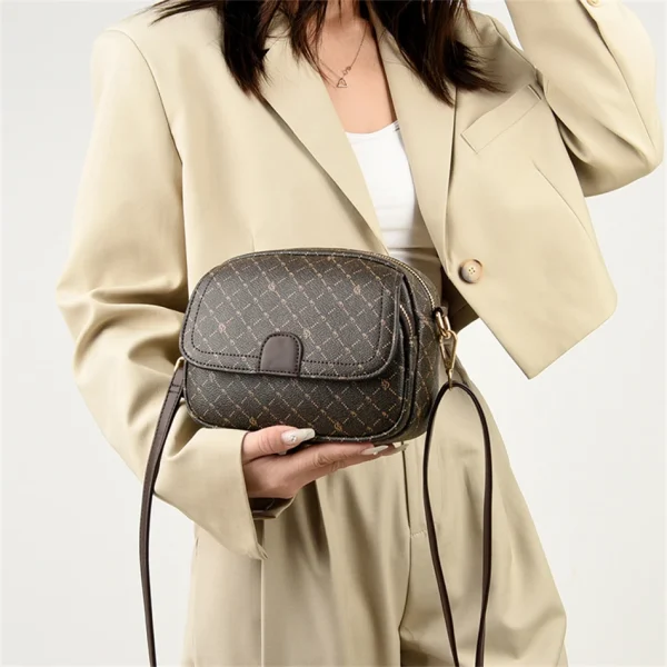 Chic Eco Women's Bag: Quality Crossbody Style