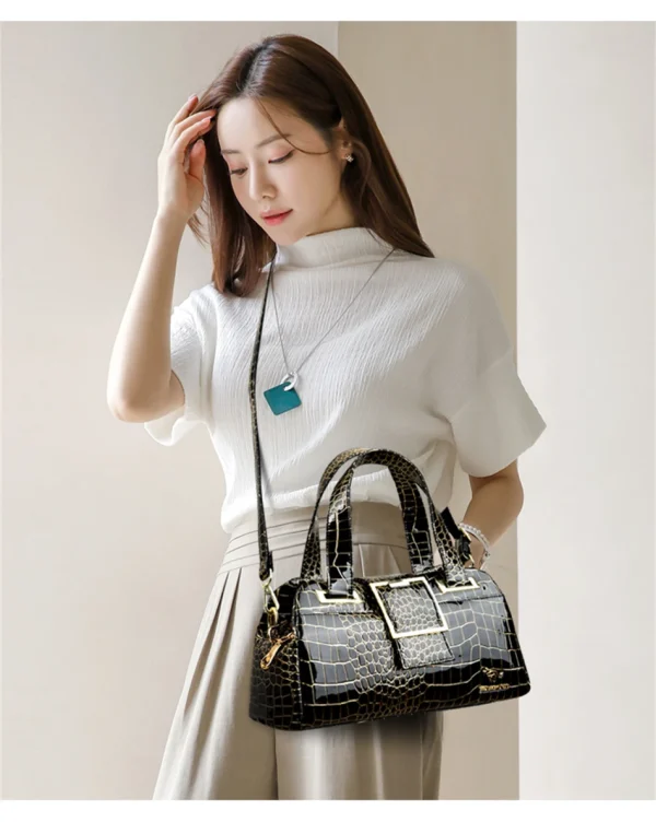 Chic Eco Croc Handbag: Multi-Pocket Tote