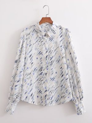 Lightweight Casual Laid Back Common Blue White Printing Dyeing Shirt Outfit Ideas