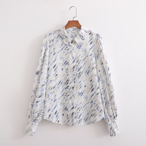 Lightweight Casual Laid Back Common Blue White Printing Dyeing Shirt Outfit Ideas