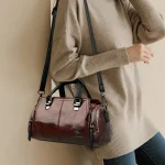 High Quality Ethical Leather Crossbody: Vintage Chic