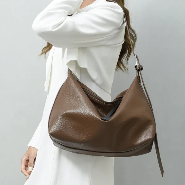 Vintage Pu leather Underarm Solid Color Zipper Female Handbag