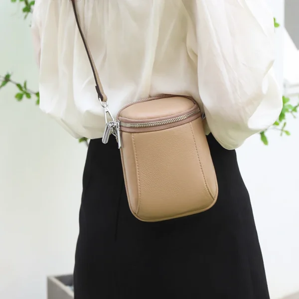 100% cowhide Solid Color Casual Single Shoulder Crossbody Bag